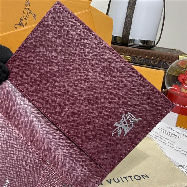 2026122105458556 270